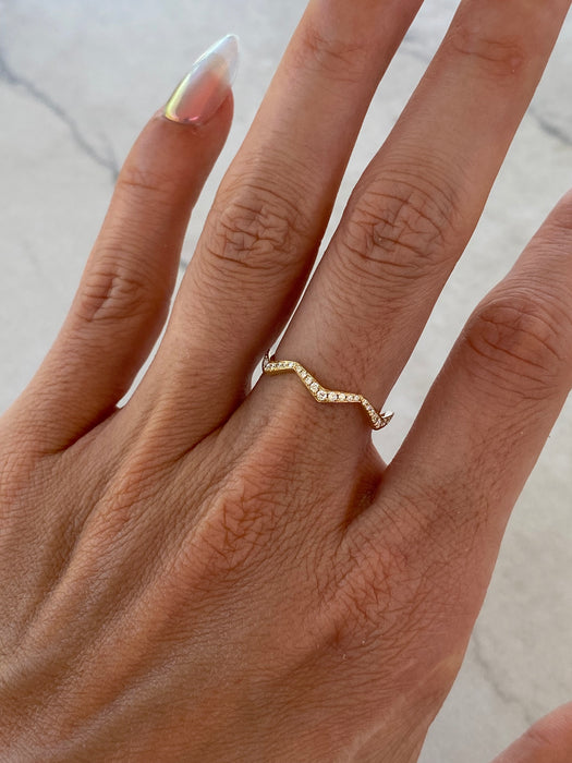 14K Natural Diamond Zig Zag Ring