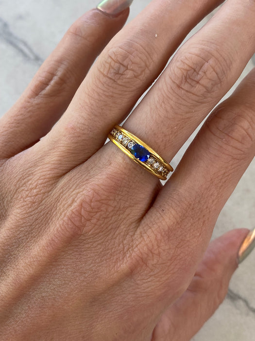 Vintage 18K Gold East-West Oval Blue Sapphire & Diamond Ring