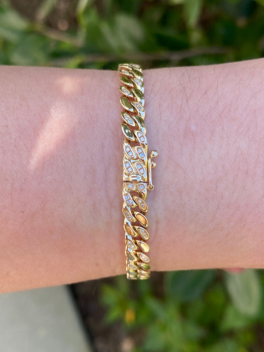 14k diamond curb bracelet 6.75”