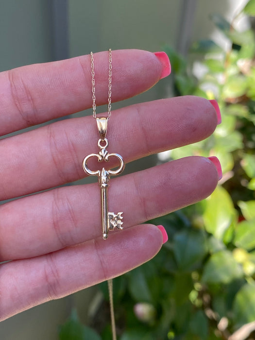 14k key charm