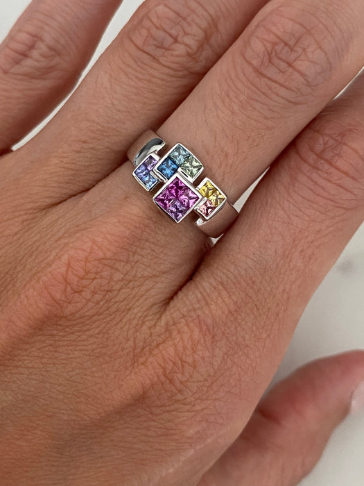 Vintage 18K White Gold Invisible Set Rainbow Sapphire Ring – Size 6.5