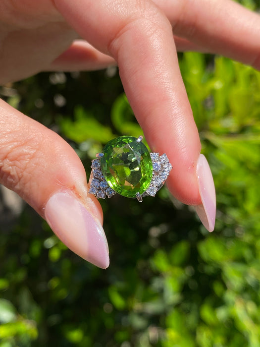 Vintage Platinum 900 Peridot & Diamond Ring