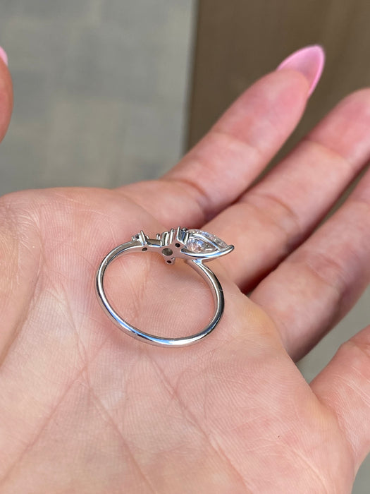 14K White Gold Pear Cut Lab Diamond Ring – 1.25 Carat Center with Pavé Accents