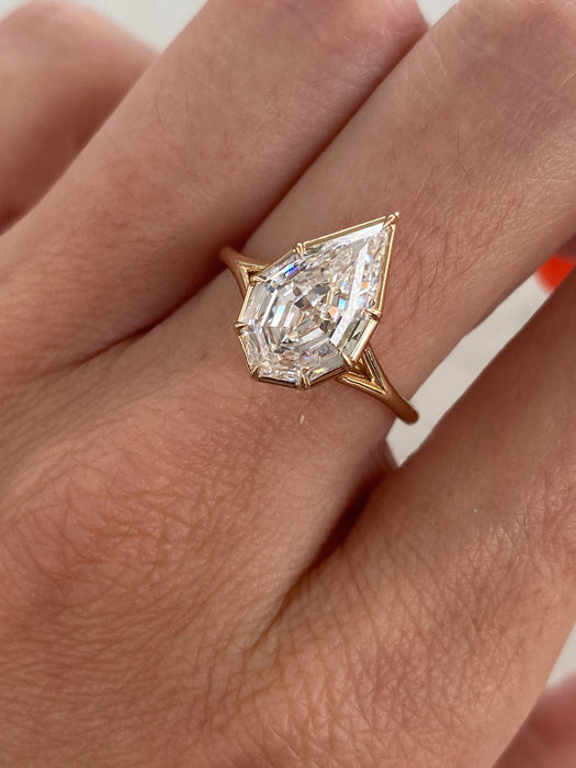 14K Gold IGI Certified Lab Diamond Pear Ring – 2.99 Carat