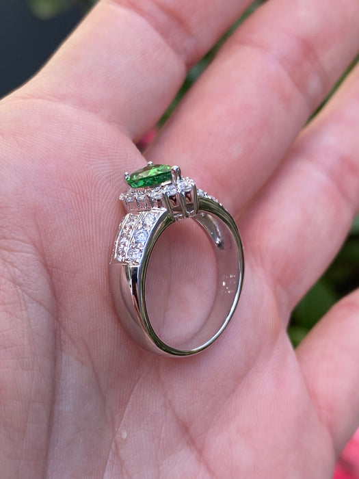 Platinum tsavorite garnet diamond ring size 7.5