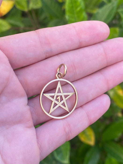 14k star circle number 1 pendant