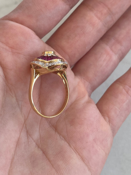 Vintage 18K Ruby & Diamond Ring