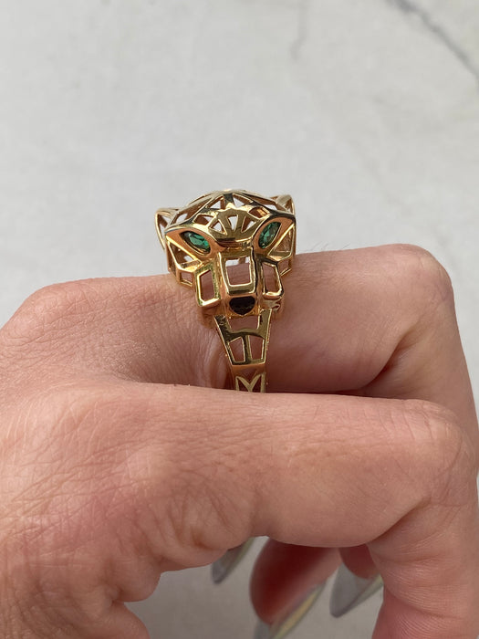 18K Gold Jaguar Head Ring with Emerald Eyes & Black Onyx Nose
