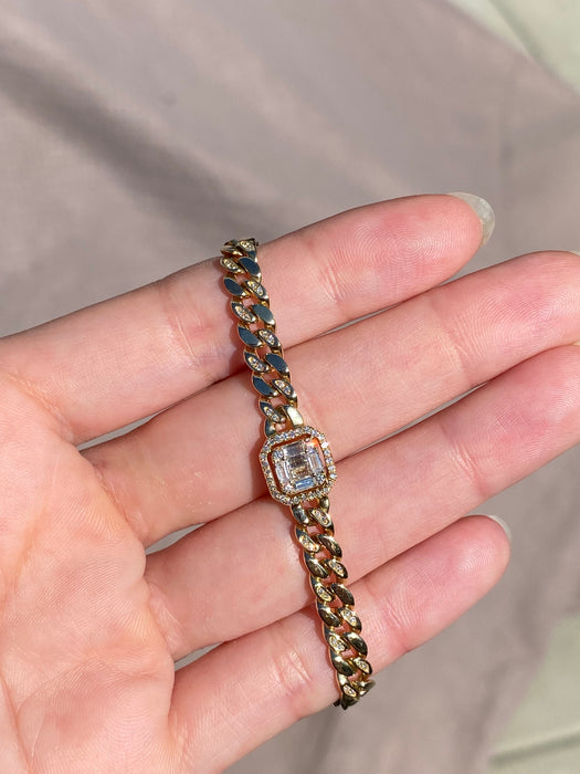 14k diamond curb bracelet 6.75”