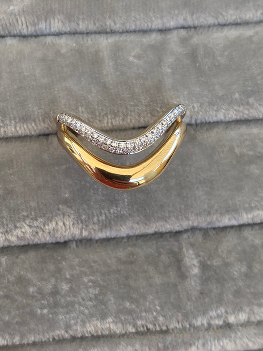 14K Gold Wavy Double Diamond Ring
