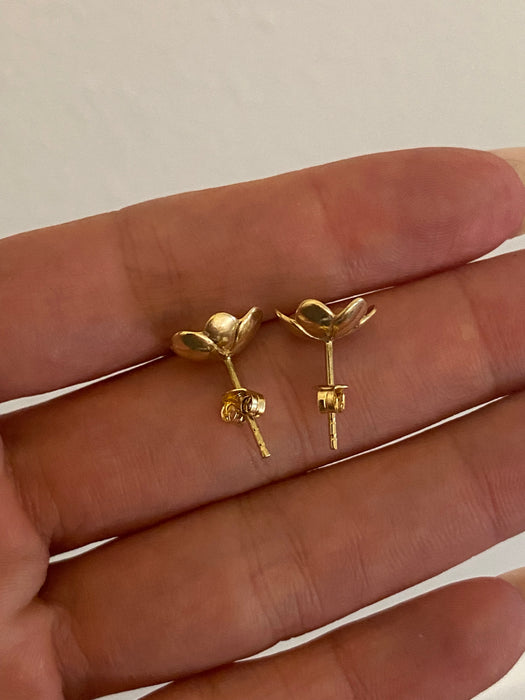 14K Gold Flower Stud Earrings