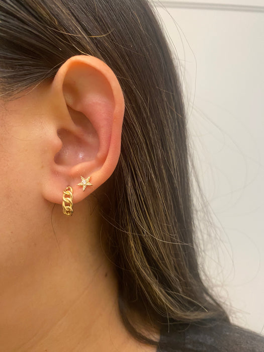 14k curb huggie earrings