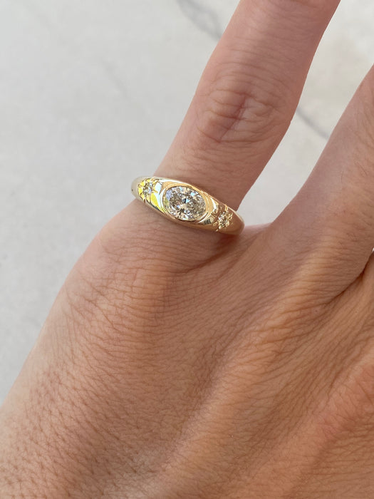 14K Gold Natural Oval Diamond Star Pinky Ring