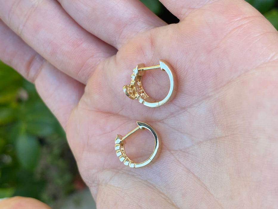14K Gold Ribbed Diamond Heart Huggie Earrings