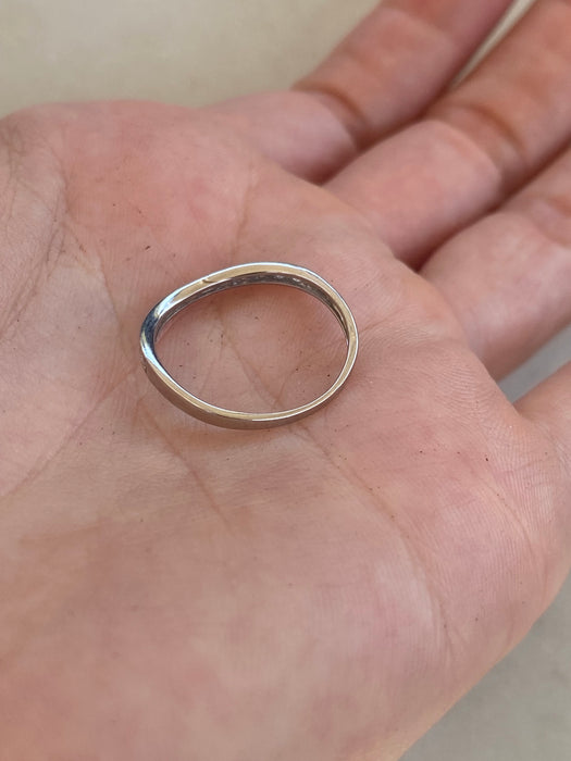 Platinum 950 Natural Diamond Curved Band Ring