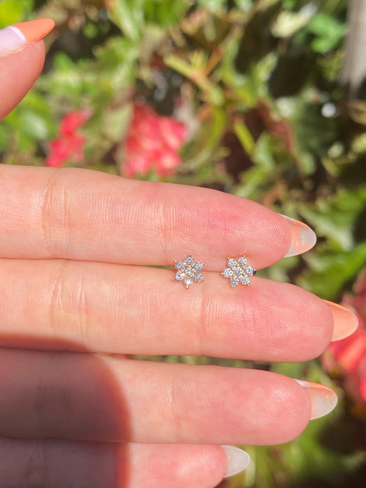 14k diamond star flower stud earrings