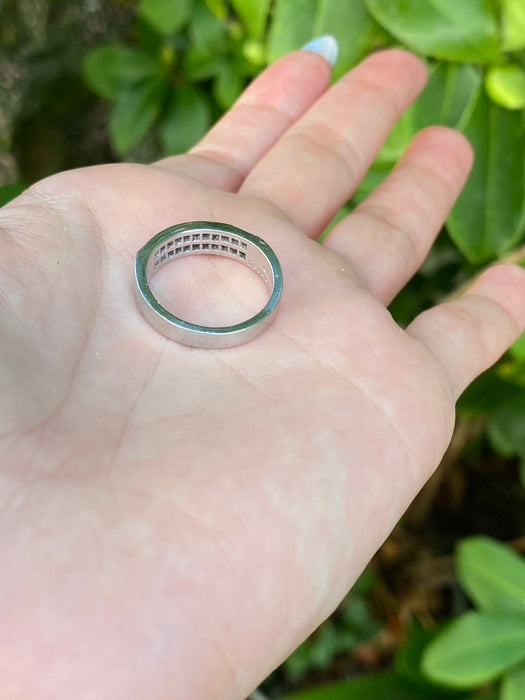 Platinum diamond invisible set ring size 7