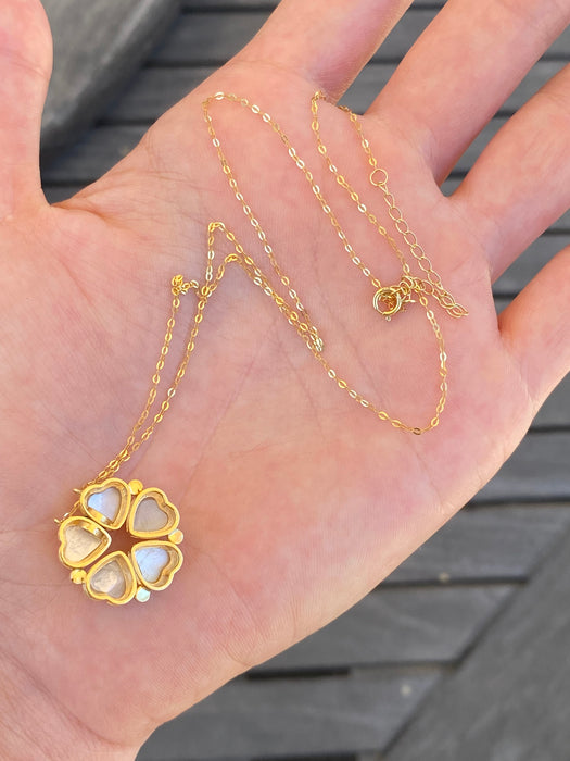 18k mother of pearl heart clover necklace