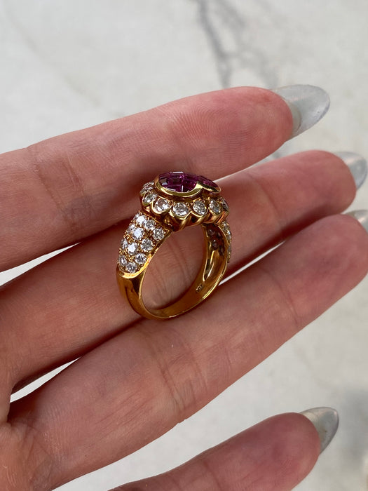 Vintage 18K Ruby & Diamond Heart Ring