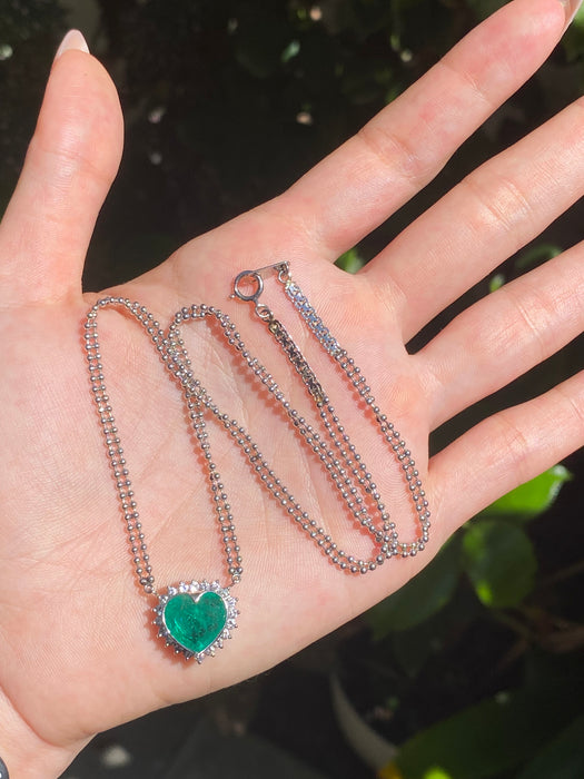 Platinum 850 bezel set 3.5 carat emerald heart and diamond bead necklace