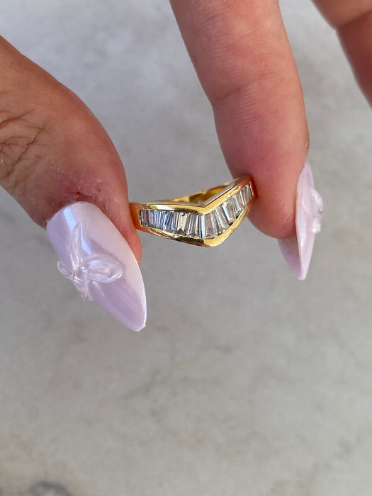 Vintage 18K Chevron Baguette Diamond Ring