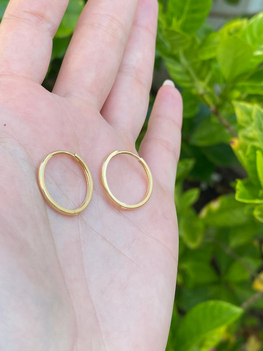 14k 18mm Huggie earrings