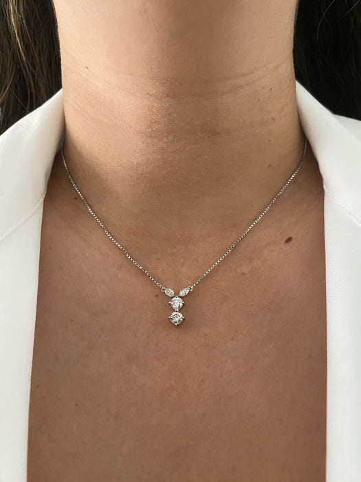 Platinum 850 diamond necklace