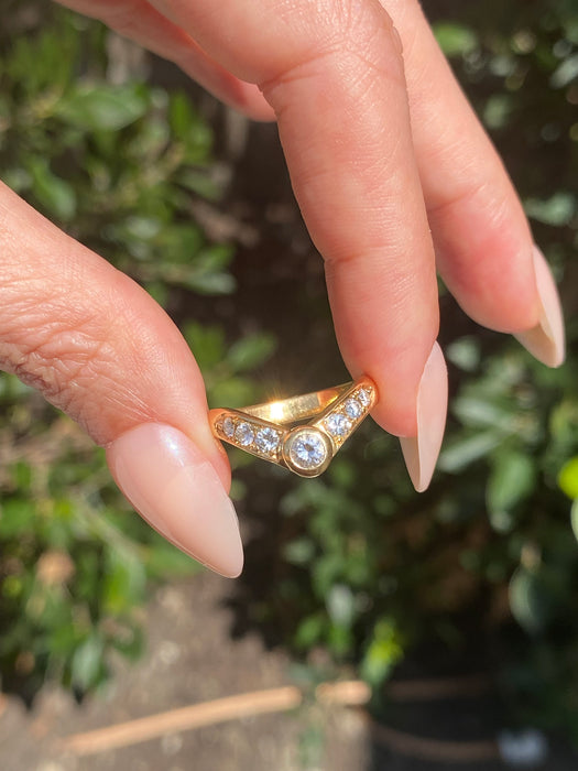 Vintage 18K Gold Diamond Chevron Ring Size 6