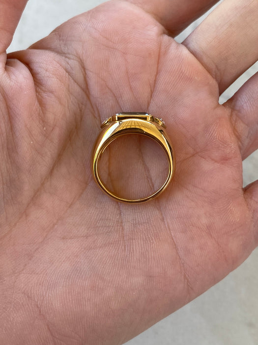 Vintage 18K Gold Bezel-Set Emerald Cut Aquamarine Heart Ring – 1.98 Carats