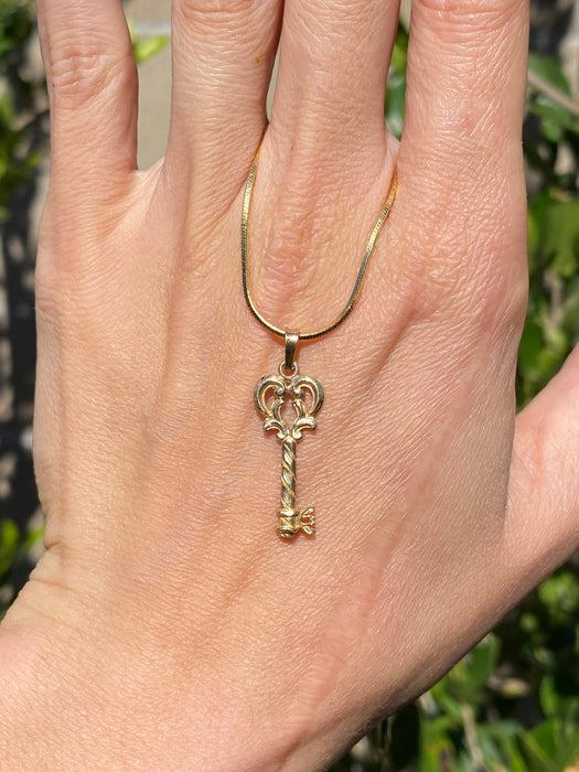 Vintage 14K Gold Key Charm