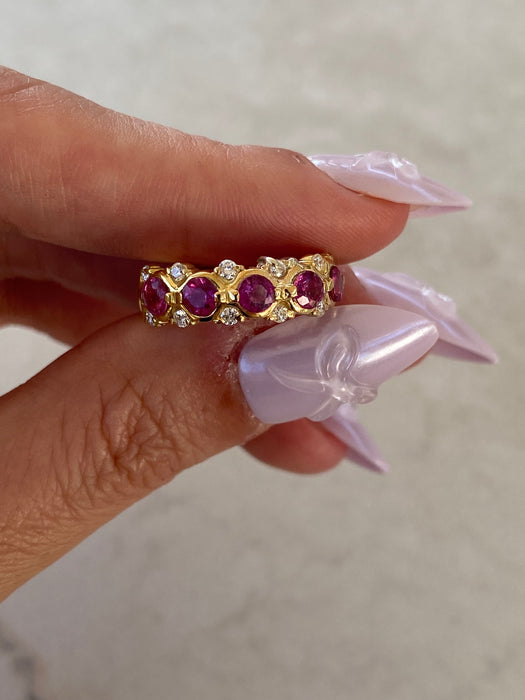 Vintage 18K Natural Ruby & Diamond Ring