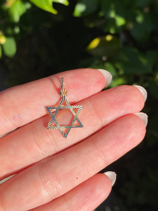 14k fluted Star of David charm
