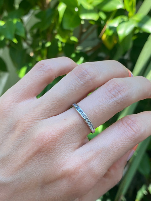 Platinum 0.25 tcw diamond ring size 6