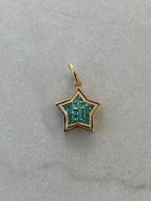 The WISH MINI: 14K Gold Invisible Set Emerald Star Pendant