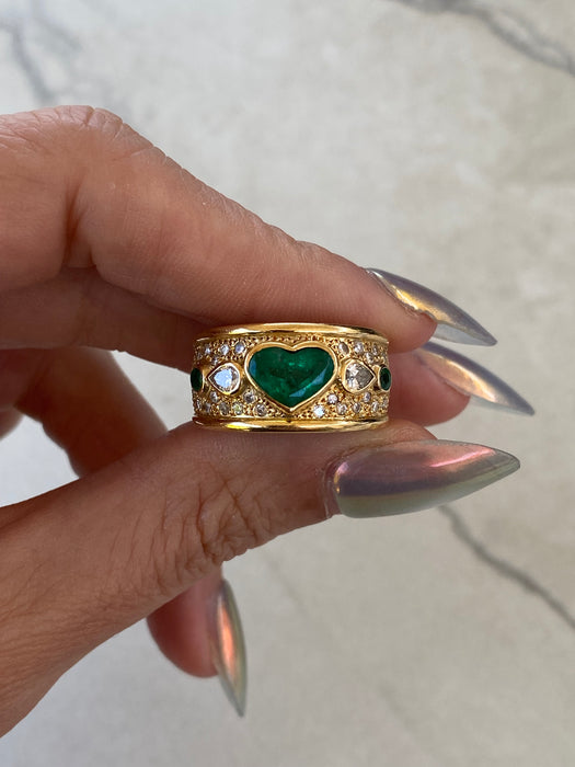 Vintage 18K Gold Heart Emerald & Pear Diamond Cigar Band Ring