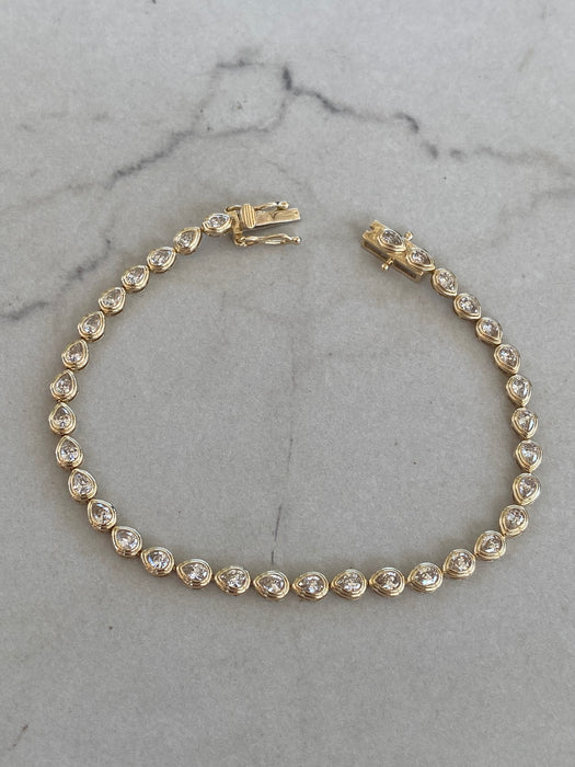 14K Natural Bezel-Set Pear Diamond Bracelet