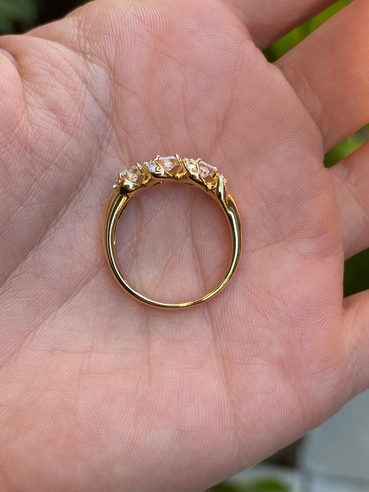 18k diamond swirl ring size 7.5