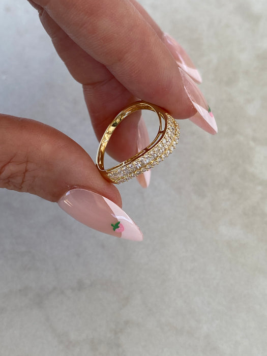 18K Natural Baguette & Round Diamond Wavy Ring