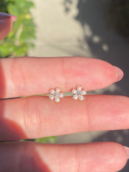 14k diamond flower pearl stud earrings