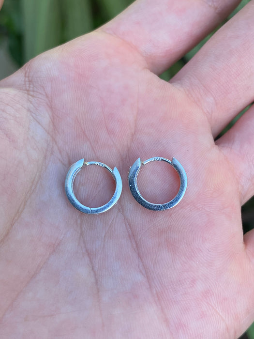 18k white gold cut out huggie earrings