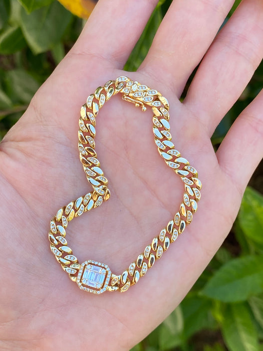 14k diamond curb bracelet 6.75”