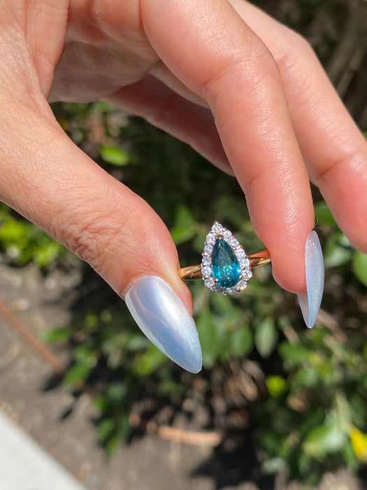 Vintage 18K Blue Teal Tourmaline Diamond Ring Size 6