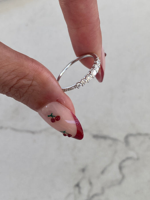 14K White Gold Graduated Lab Diamond Ring