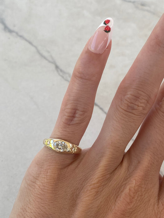 14K Gold Natural Oval Diamond Star Pinky Ring