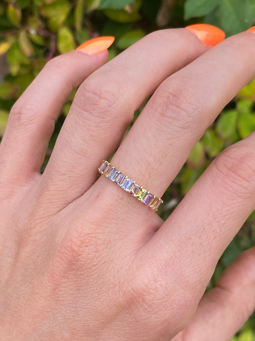 18k pastel rainbow sapphire ring size 6