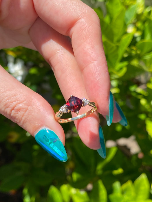 10k garnet diamond ring size 7