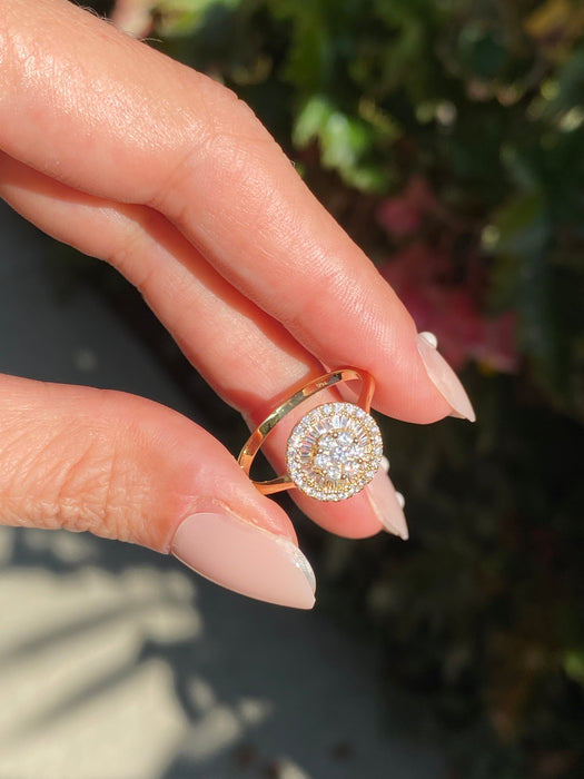 18k diamond round baguette ring size 7