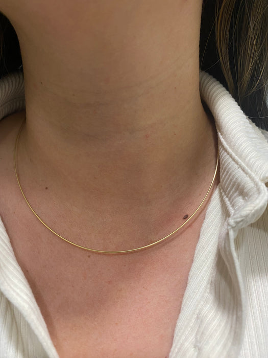14K Gold Wire Round Omega Collar Necklace (Adjustable 16–18”)