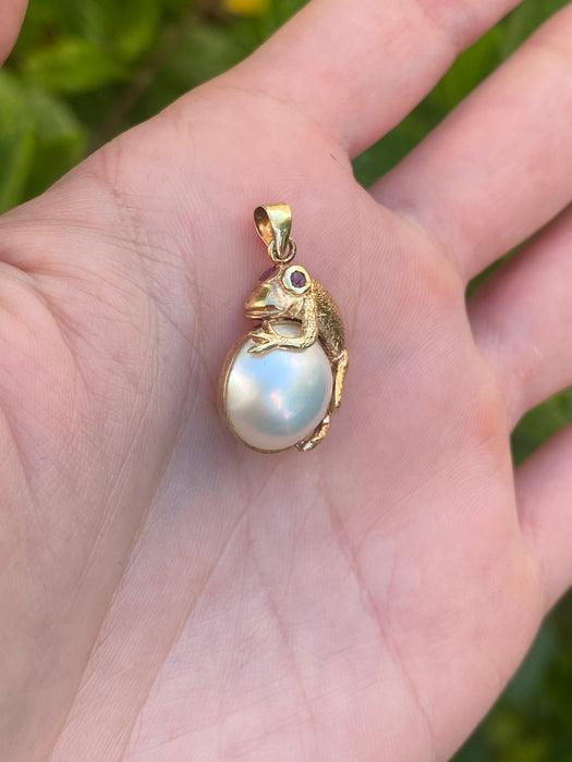 14k mabe pearl frog with ruby pendant