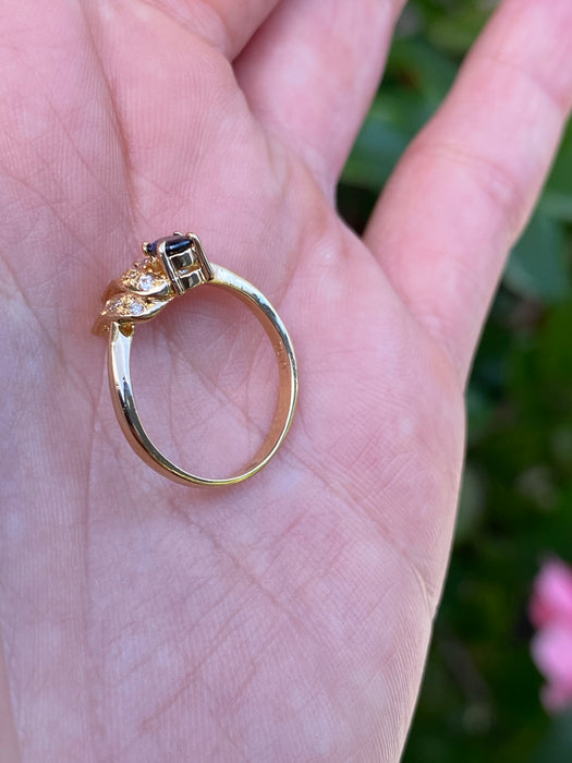 Vintage 18K Gold Natural Blue Sapphire Diamond Pinky Ring Size 4.25